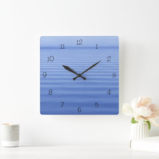 青いさざなみのある水 スクエア壁時計 (ホーム)