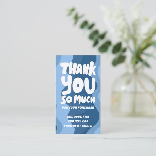 青いはっきりした曲線の順序ありがとう社会QRコード 名刺 (スタンド正面)