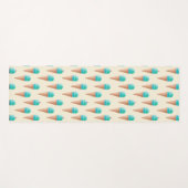 青いアイスクリームのコーンパターン、淡い黄色 ヨガマット (正面(横))