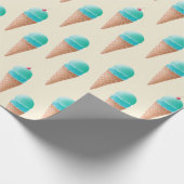 青いアイスクリームのコーンパターン、淡い黄色 ラッピングペーパー (角)