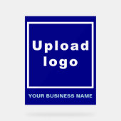 青いアクリルの看板に事業名とロゴ アクリルサイン (正面)