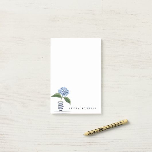 青いアジサイとネイビーのストライプの花瓶のパーソナライズされたメモ帳 ポストイット (デスク上)
