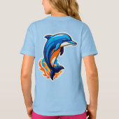 青いイルカが海の波をジャンプ Tシャツ (裏面)
