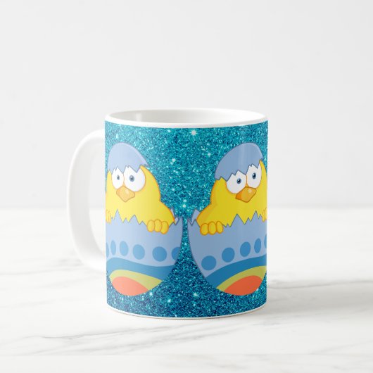 青いイースターの卵から生まれた可愛カラフルい雛の孵化 コーヒーマグカップ (正面左)