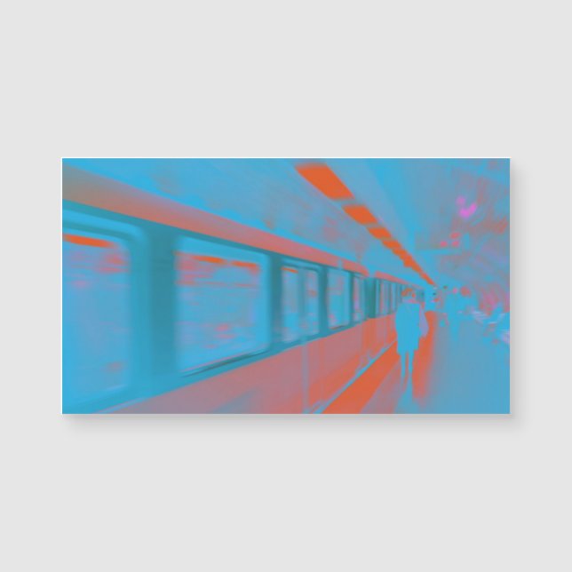 青いオレンジ色の地下鉄のパリの女性の芸術 (正面)