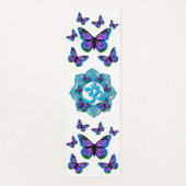 青いオームのマンダラデザインと紫の蝶 ヨガマット (正面)