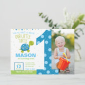 青いカメの1歳の誕生日パーティー招待状 招待状 (スタンド正面)