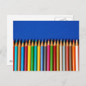 青いカラフル背景に鉛筆のクレヨン ポストカード (正面/裏面)