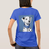 青いカラーを着たダルマチアの犬 Tシャツ (裏面)