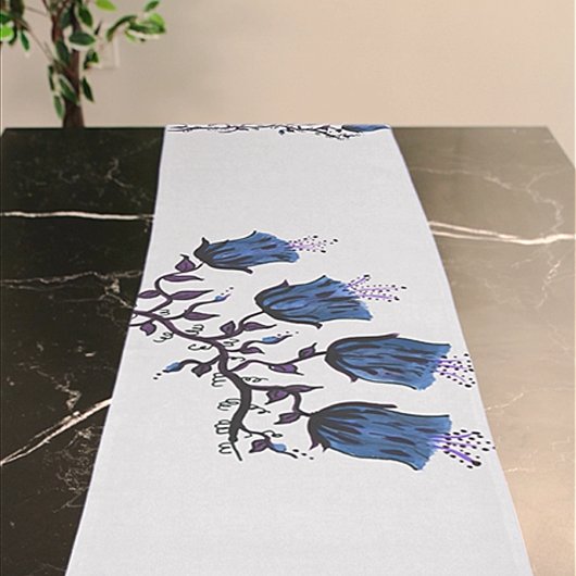 青いカンタベリーベル ヴァイン フラワーズ テーブルランナー