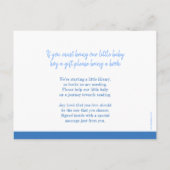 青いカードの絵本のプレゼントを贈ろう 赤ちゃんの歓迎会 インビテーションポストカード (裏面)