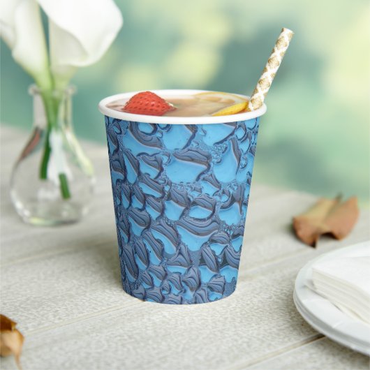 青いガラスに穏やかな雨滴 紙コップ (インサイチュ)