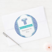 青いギリシャ語の鍵と列の結婚式の日付を保存 ラウンドシール (封筒)