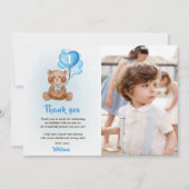 青いクマの風船の誕生日写真感謝カード 招待状 (正面)