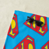 青いクラシック輪郭のスーパーガールロゴ ビーチタオル (インサイチュ)