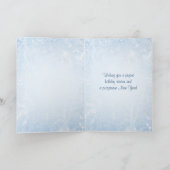 青いクリスマスの休日の銀製の白い雪片 シーズンカード (内部)