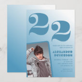 青いグラデーションの22歳の誕生日招待状 男の子の写真 招待状 (正面/裏面)