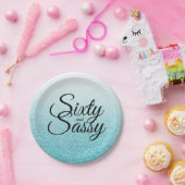 青いグリッターグラデーションな60および粋な第60誕生日 ペーパープレート (パーティー)