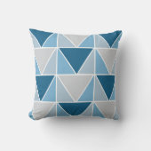 青いグレーのジオメトリ三角形パターン クッション (正面)