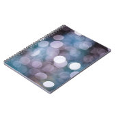 青いグレーの《写真》ぼけ味、抽象芸術背景。 ノートブック (左側)