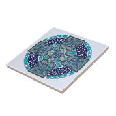 青いケルト十字の円形浮彫り タイル (側面)