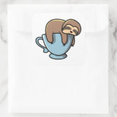 青いコーヒーマグで眠っているナマケモノ スクエアシール (バッグ)