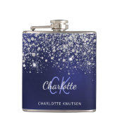 青いシルバーのモノグラム名スクリプトがきらきらと輝く フラスク (正面)