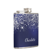 青いシルバーグリッターの塵が入ったモノグラム名前のスクリプト フラスク (右)