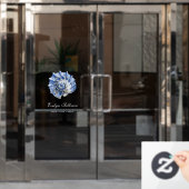 青いシーシェルのロゴのウィンドウが貼り付く ウィンドウサイン (オフィスドア)