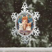 青いステンドグラスに浮かぶクリスマスの猫たち スノーフレークピューターオーナメント