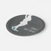 青いスニーカーのベビーの隆起のベビーシャワー ペーパープレート (アングル)