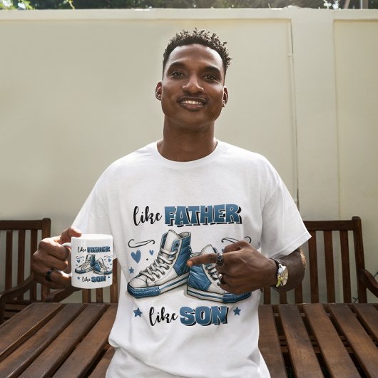 青いスニーカー父親のように、息子のように トライブレンドTシャツ