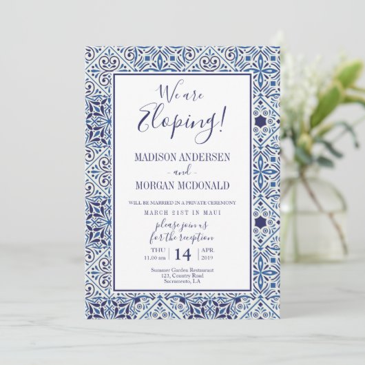 青いタイルの挙式のみの招待状 招待状 (スタンド正面)