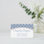 青いタイル張りのアーチ上の対称オレンジ色の花のパターン 名刺 (スタンド正面)