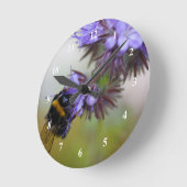 青いタンジーのアクリルの壁掛け時計にハチ ラウンド壁時計 (傾斜)