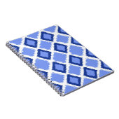 青いダイヤモンドのイカットパターン ノートブック (右側)