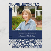 青いダマスク織の写真の第75バースデーパーティ招待状 招待状 (正面/裏面)