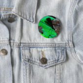 青いダンセルフライは緑の葉の上に。 缶バッジ (インサイチュ)