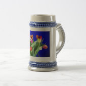 青いチューリップの花束 ビールジョッキ (正面右)