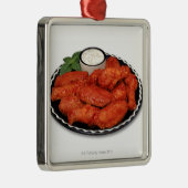 青いチーズの付いたバッファローの翼 メタルオーナメント (右)