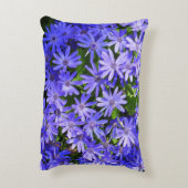 青いデイジーのような花の自然写真 アクセントクッション (裏面(縦))