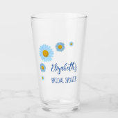 青いデイジーの花のブライダルシャワー タンブラーグラス (正面)