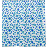 青いデイジー |フローラ繰り返しデイジーパターン シャワーカーテン (正面)