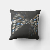 青いデジタル蝶グラフィックアートの枕クッション クッション (裏面)