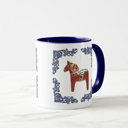 青いデルフトを持つスウェーデン人のDalaの馬はフレームをスクロールしました マグカップ (正面右)