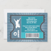 青いトランポリン飛び跳ねパス招待状 招待状 (裏面)