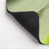 青いトンボの葉 マウスパッド (コーナー)