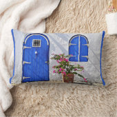 青いドアのスタッコの家の装飾用クッション ランバークッション (ブランケット)
