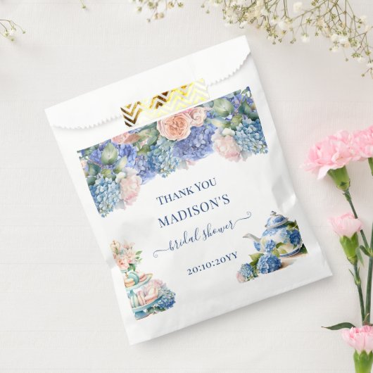 青いハイドランジアのブライダルシャワーティーパーティー フェイバーバッグ (封をした状態)