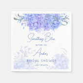 青いハイドランジアのプリントされたウェディングシャワーの何か スタンダードカクテルナプキン (正面)